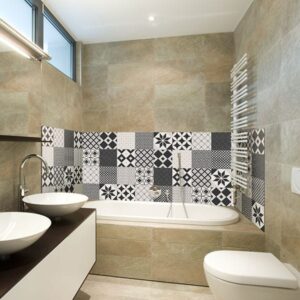 crédence baignoire geometric tiles