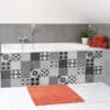 Habillage baignoire, effet matière, imitation carreaux de ciment, geometric tiles noir et blanc