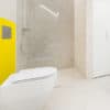 Panneau étanche couleur jaune pour salle de bains