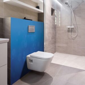 panneau mural salle de bains effet de flou bleu