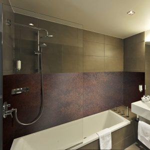 crédence baignoire métal rouillé