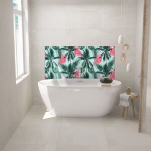 Crédence baignoire exotique avec décor tropical