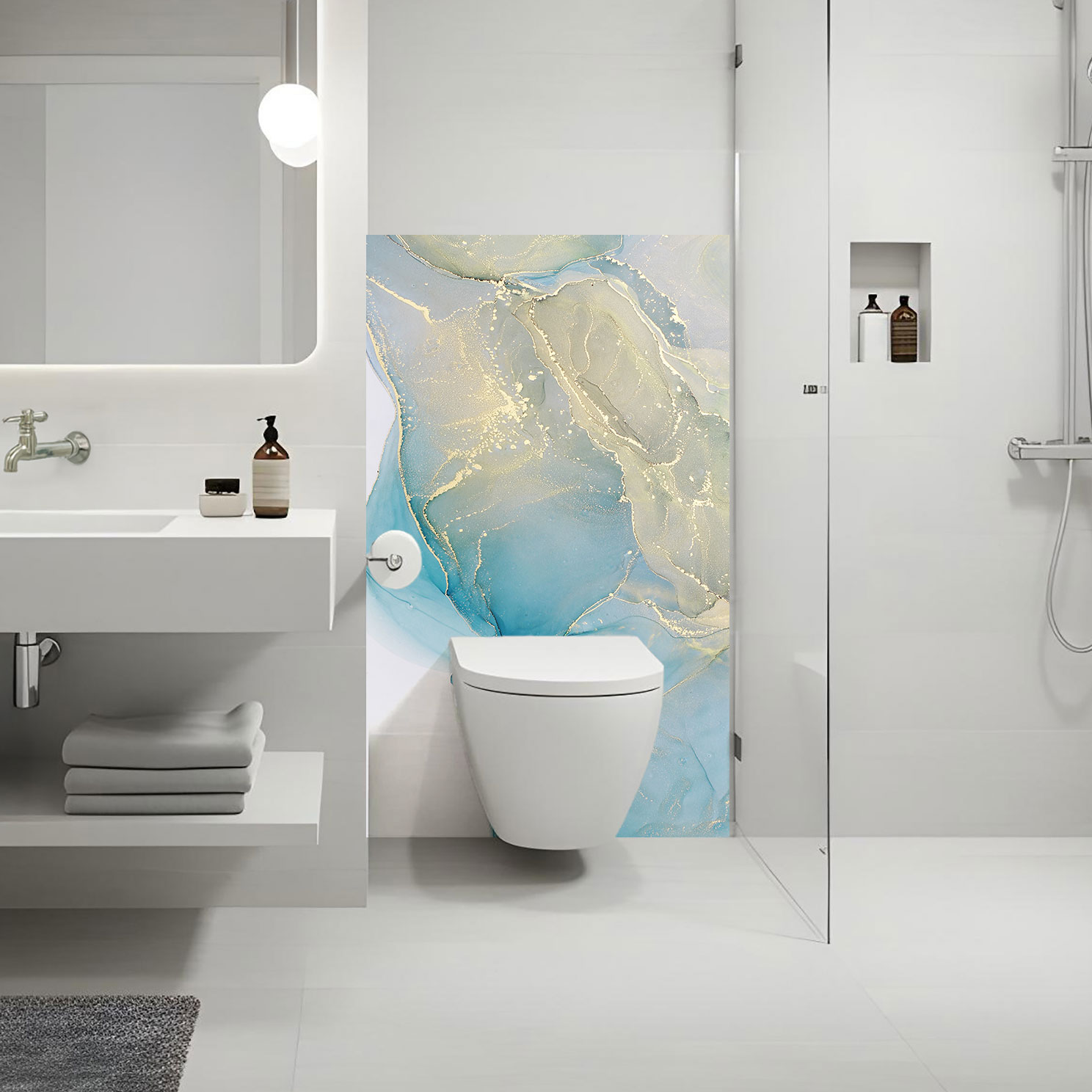 marbre_bleu_sdb Salle de bains avec panneau mural effet marbre bleu turquoise veiné doré